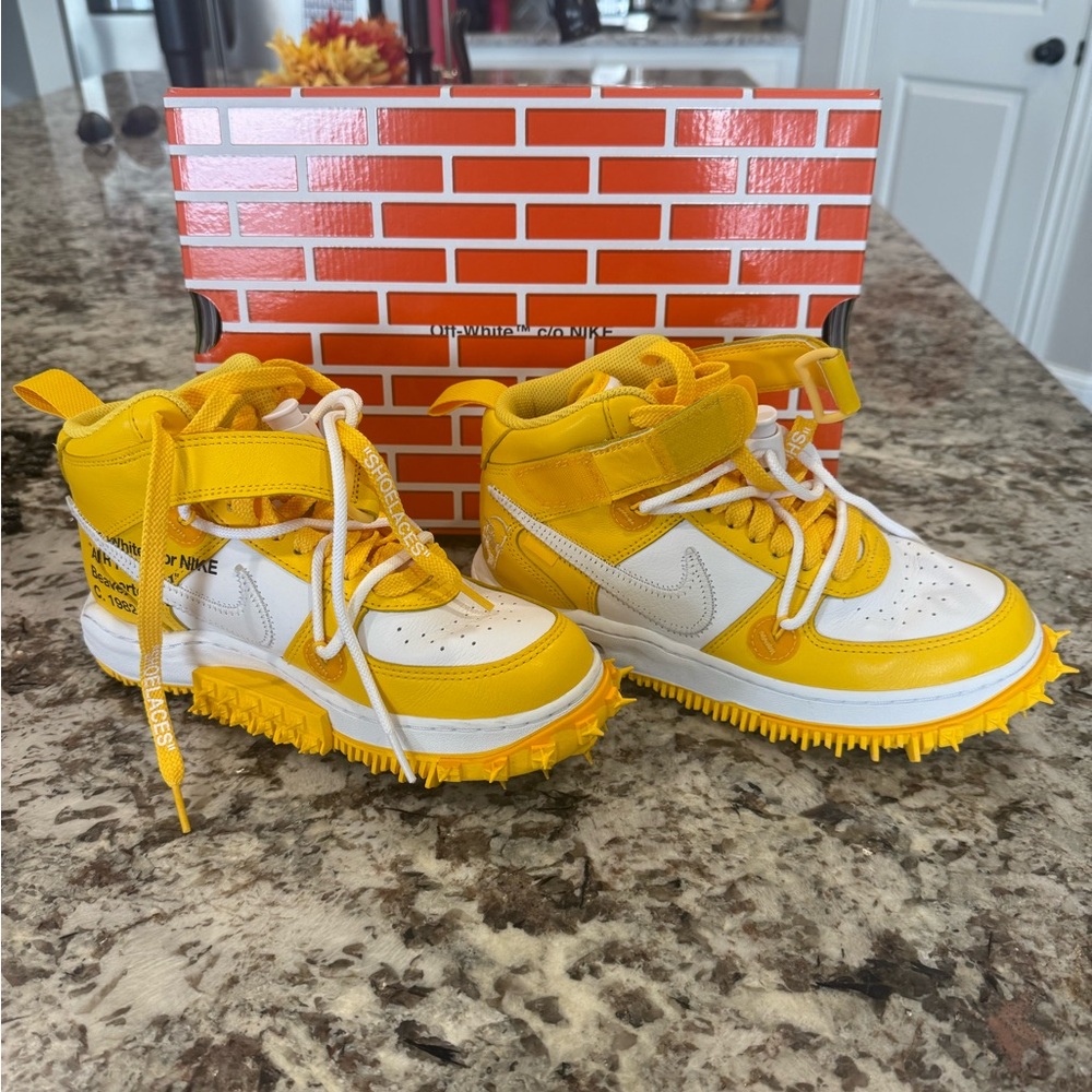 Nike Air Force 1 Mid SP